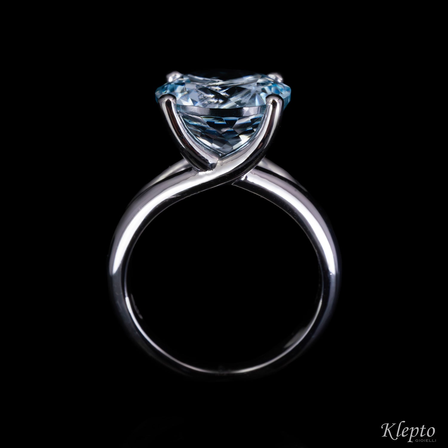 Anello classico by Klepto in oro bianco con Acquamarina