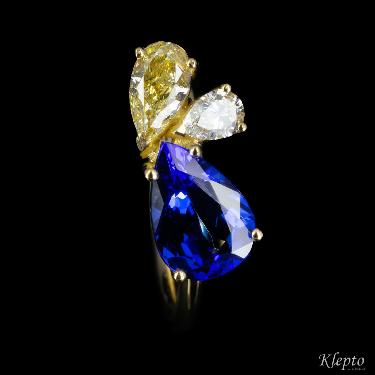 Anello classico by Klepto in oro giallo con Tanzanite e Diamanti