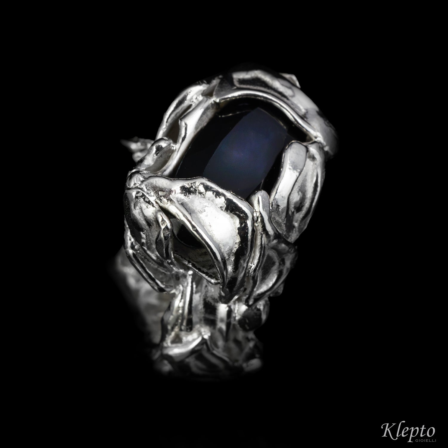 Anello in Argento Silnova® con Iolite