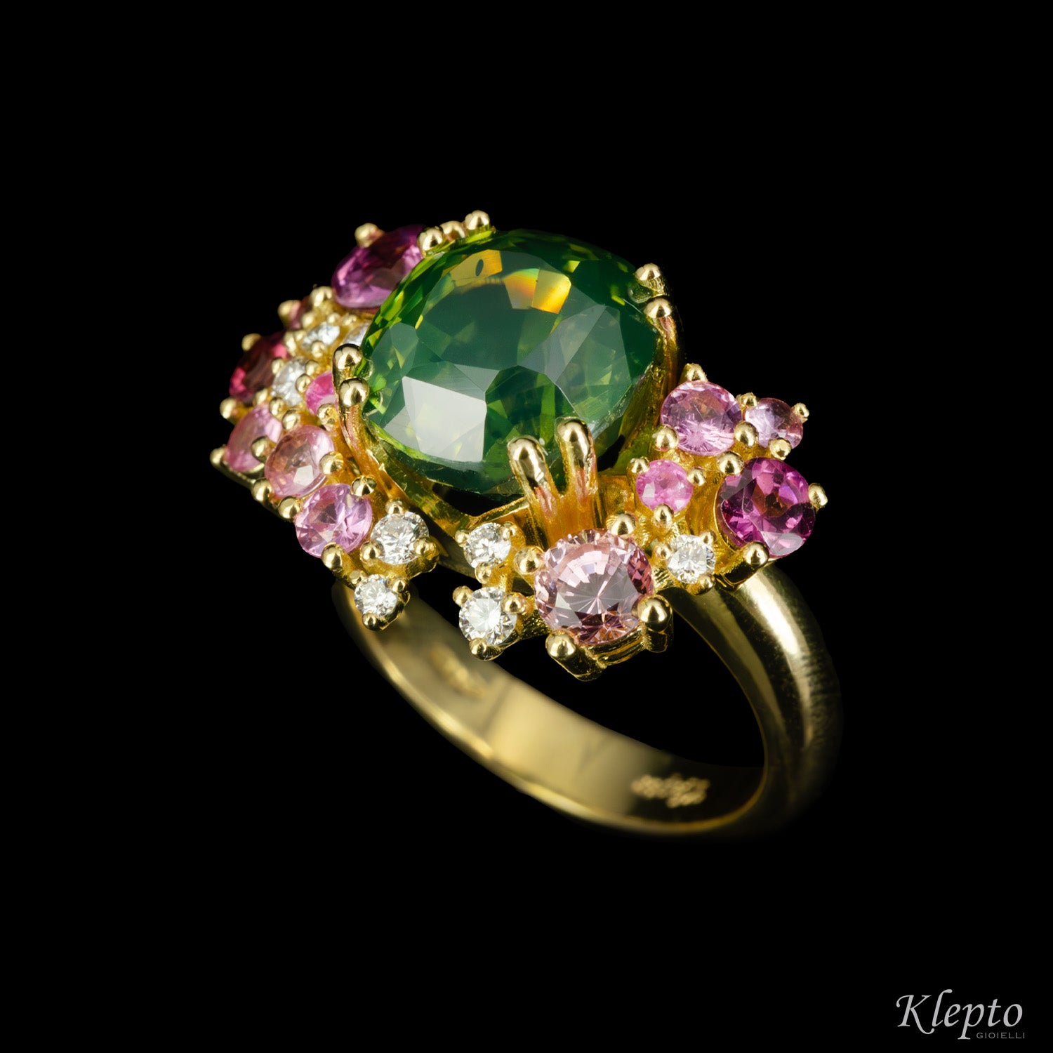 Anello classico by Klepto in oro giallo con Zircone verde naturale, Zaffiri rosa, Rodoliti e Diamanti