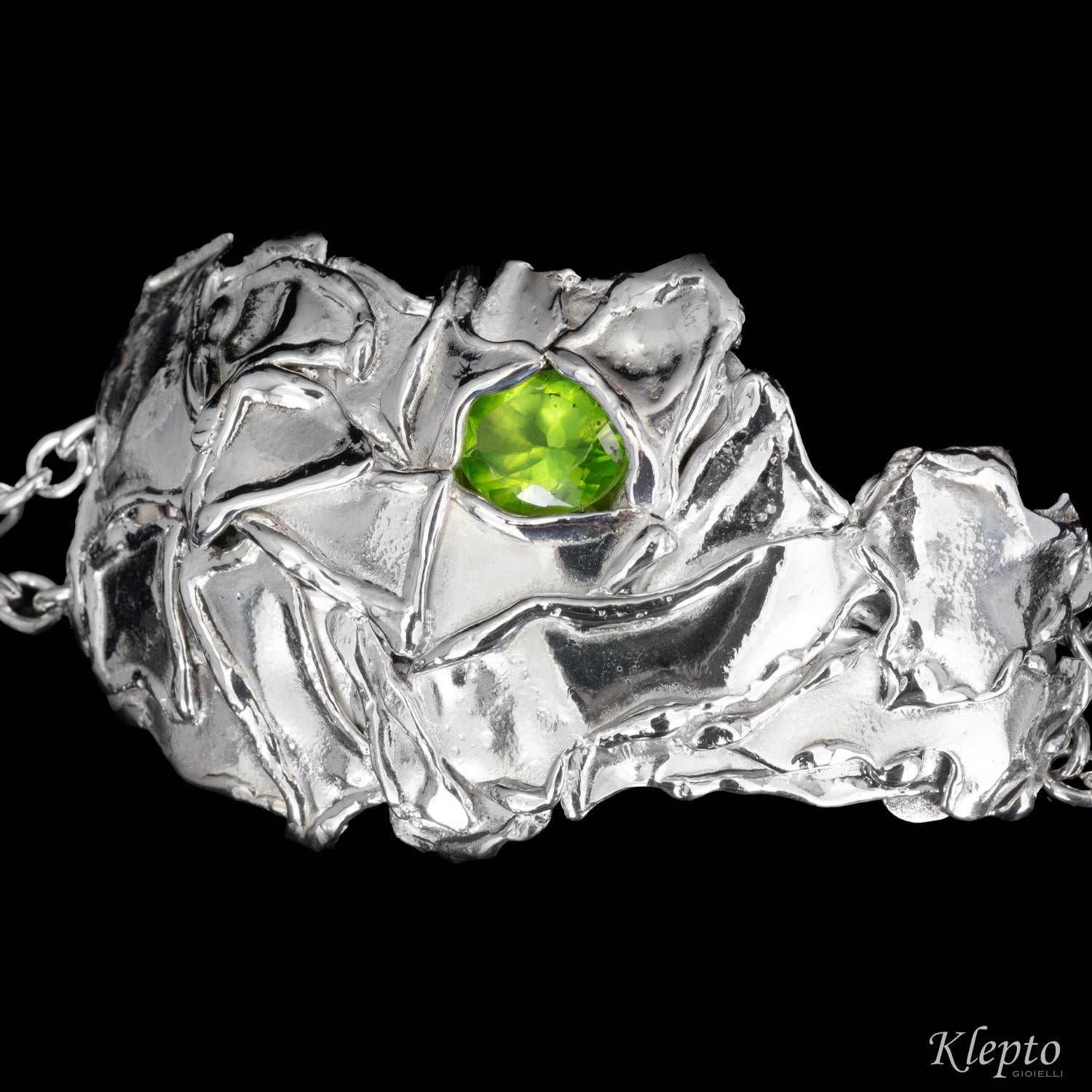 Bracciale in Argento Silnova® fuso a fiamma con Peridoto