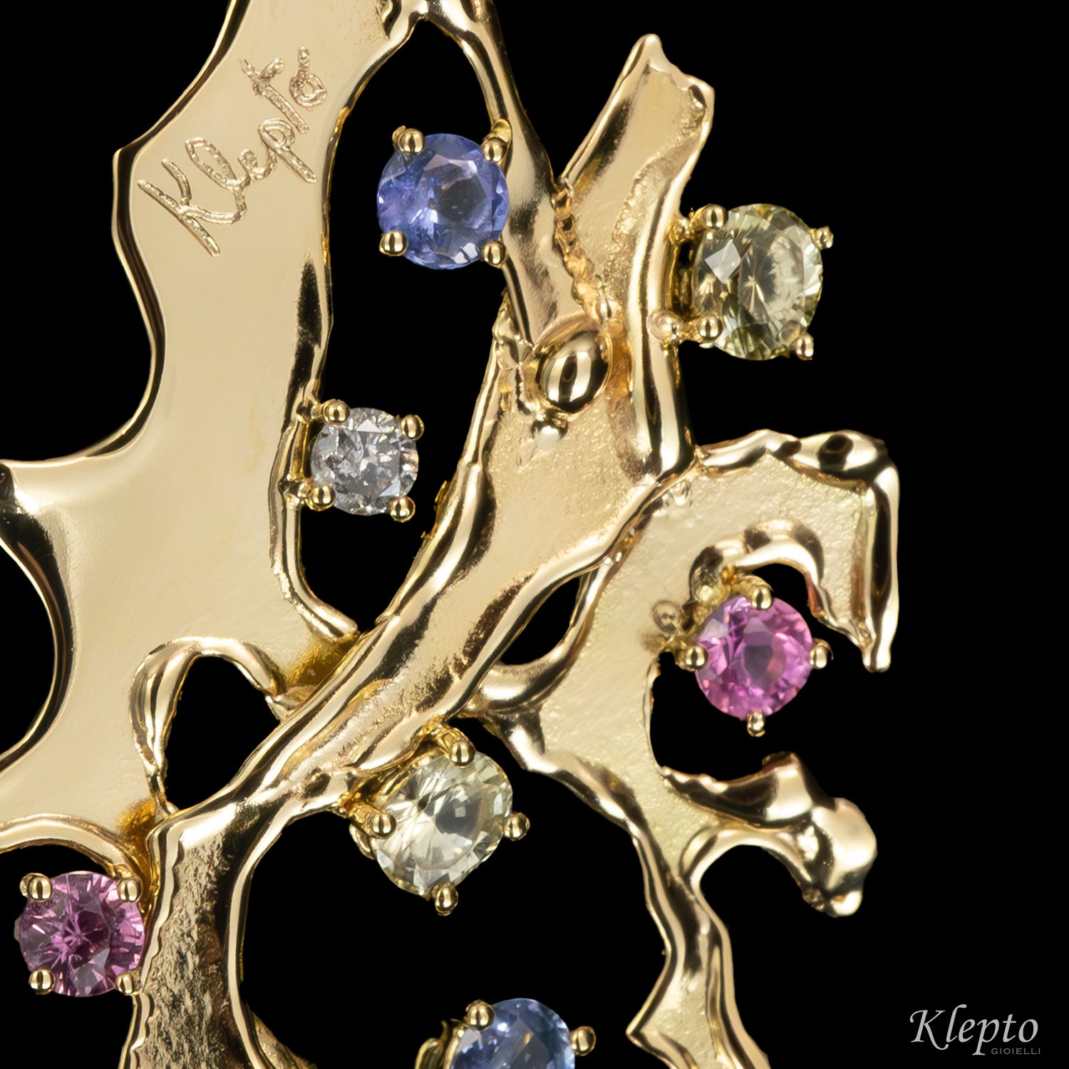 Pendente in oro giallo con Zaffiri, Tanzanite e Diamante